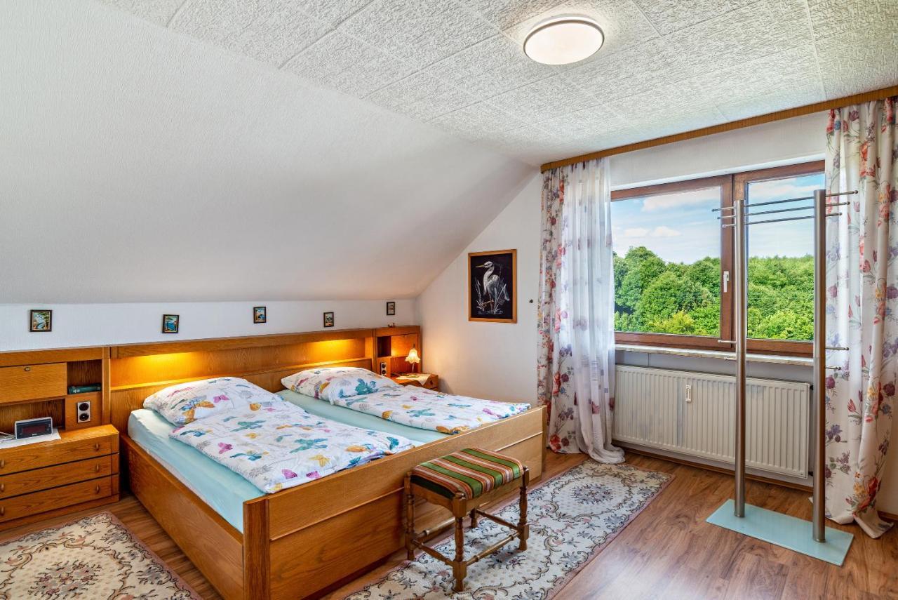 Ferienwohnung Haus Guenter Und Valeria Gossersweiler-Stein Exterior foto
